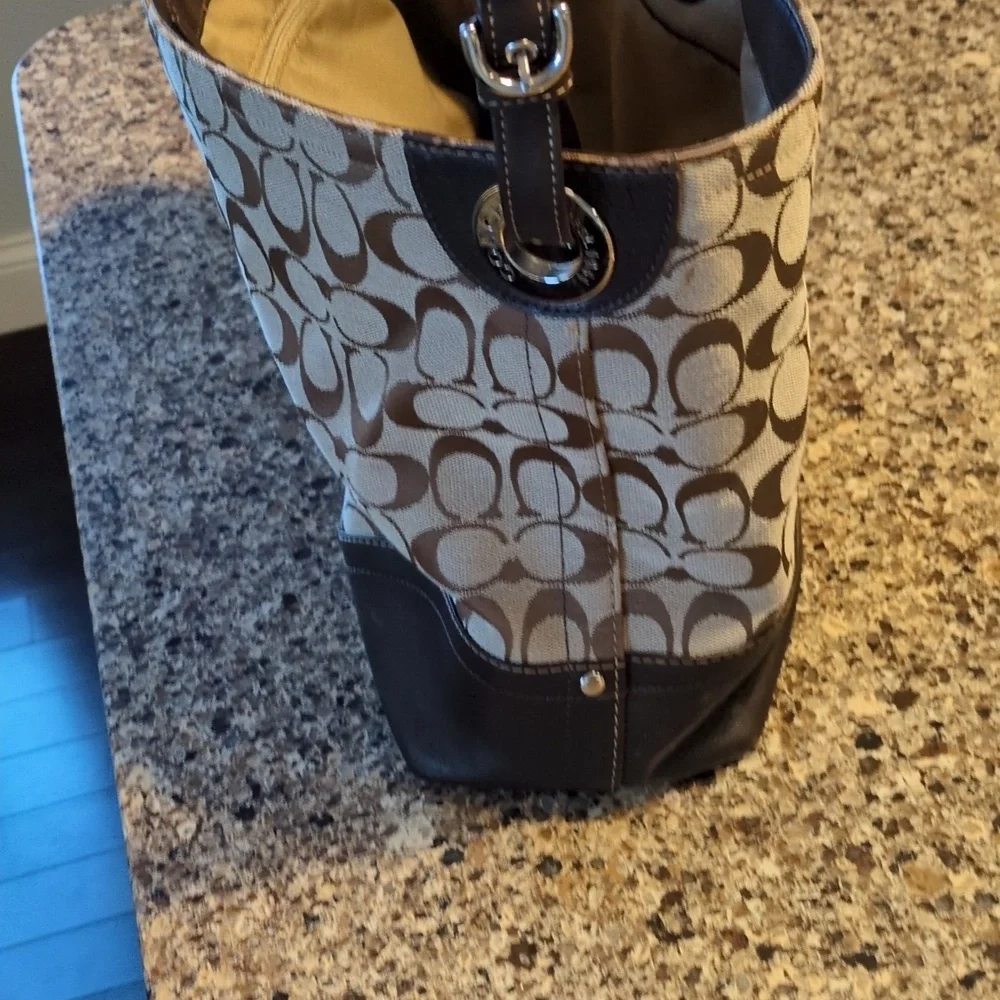 Coach Tan and Brown Signature Shoulder Bag - Picture 5 of 15